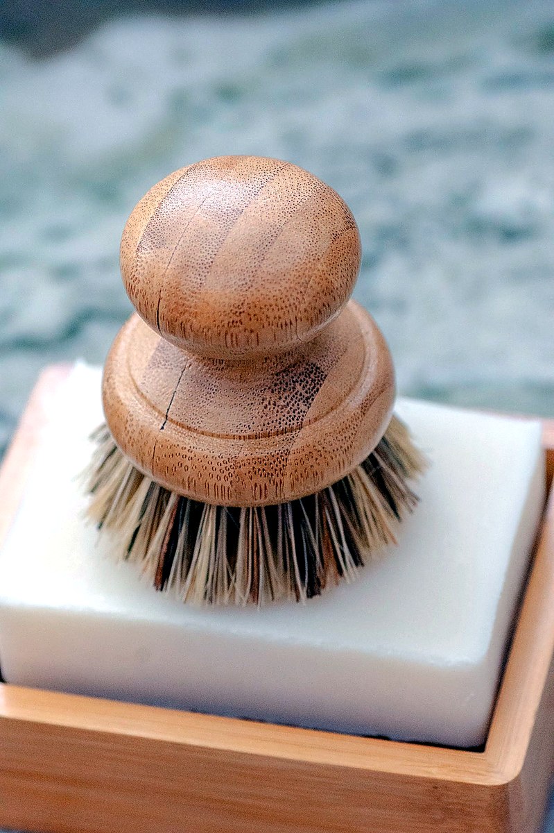 Pot Brush with Agave Fiber